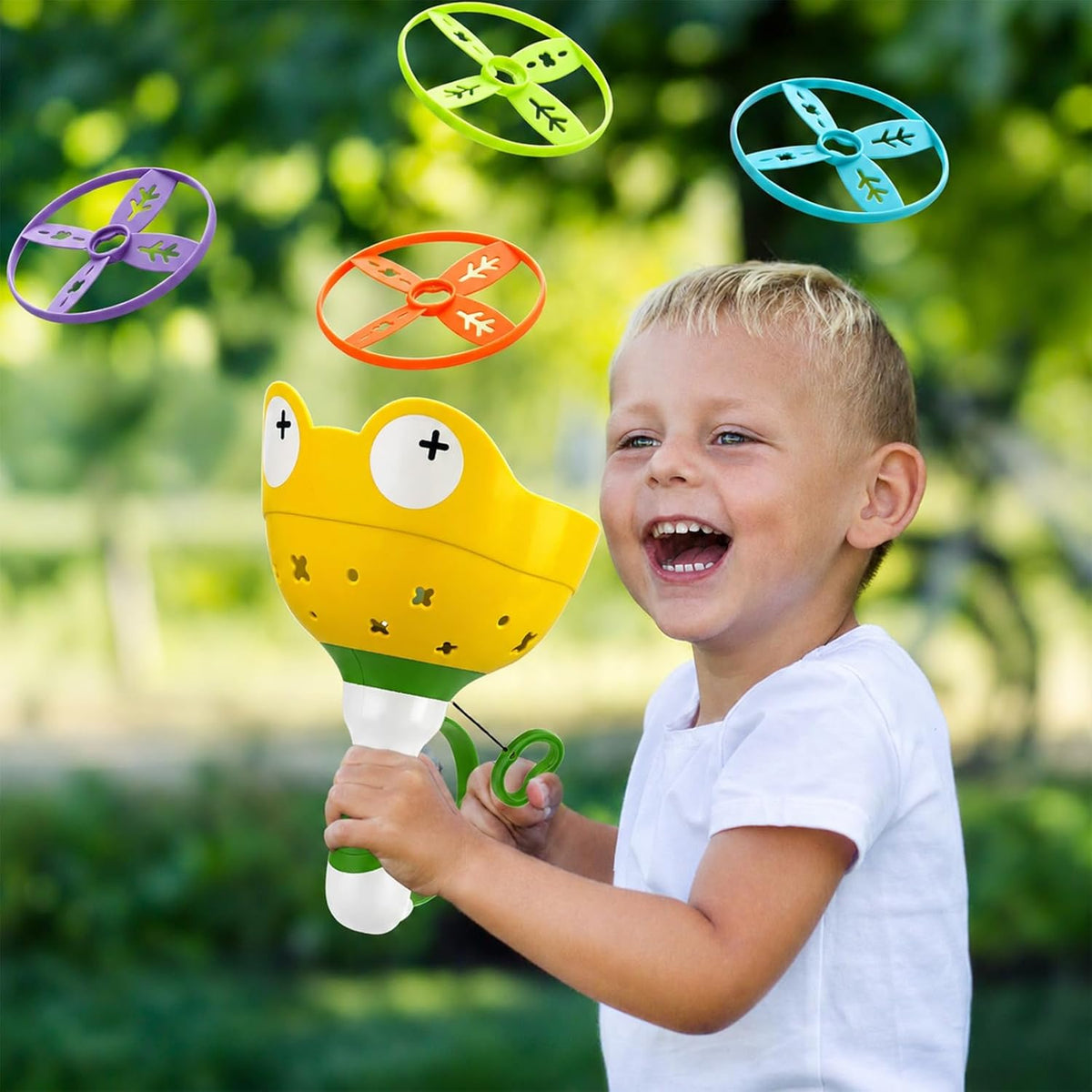 daboot flying disc launcher toy set with two launchers and colorful flying discs - view 3
