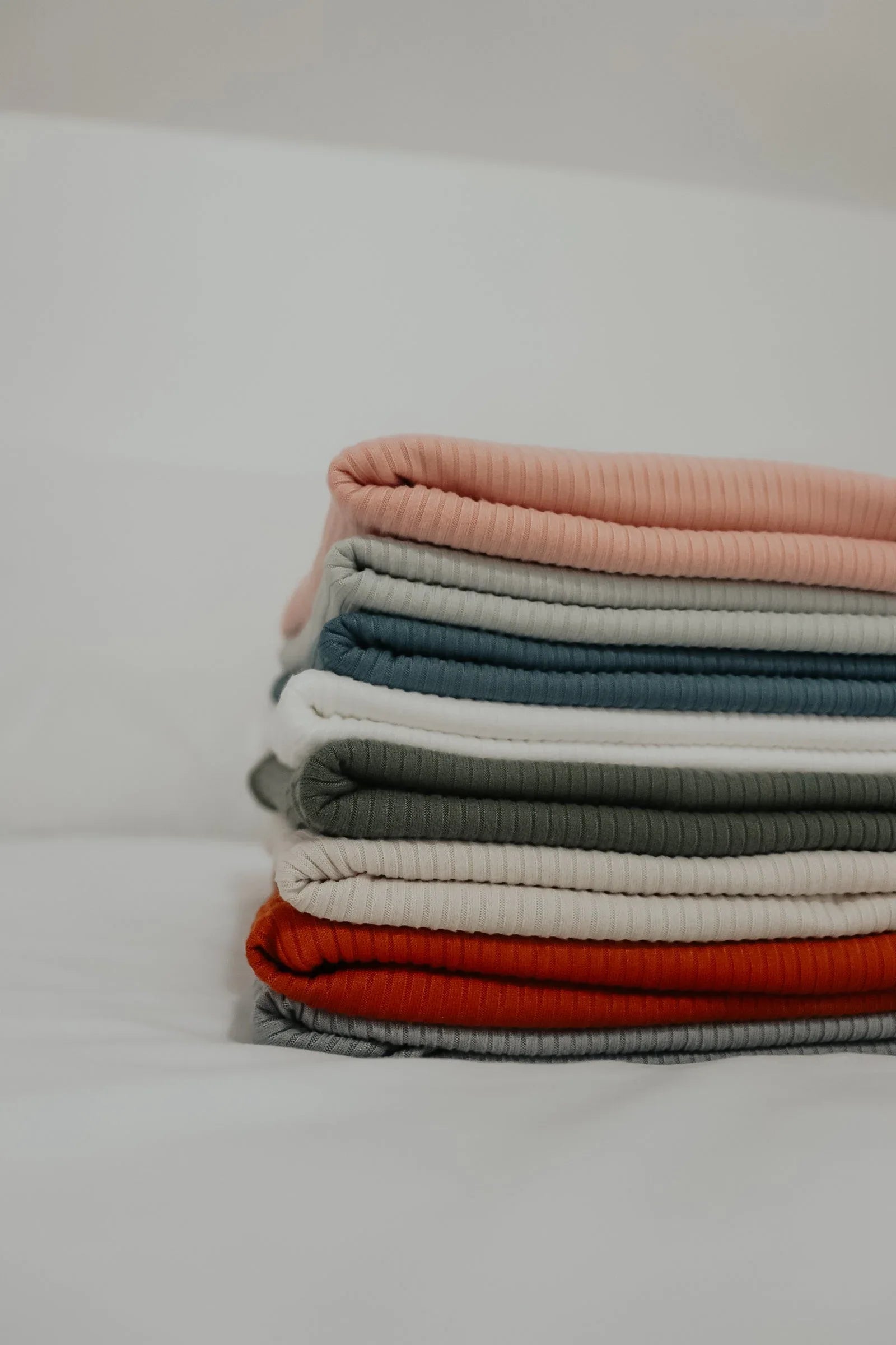 Dove Ribbed Stretch Swaddle - BIG FRENCHIES