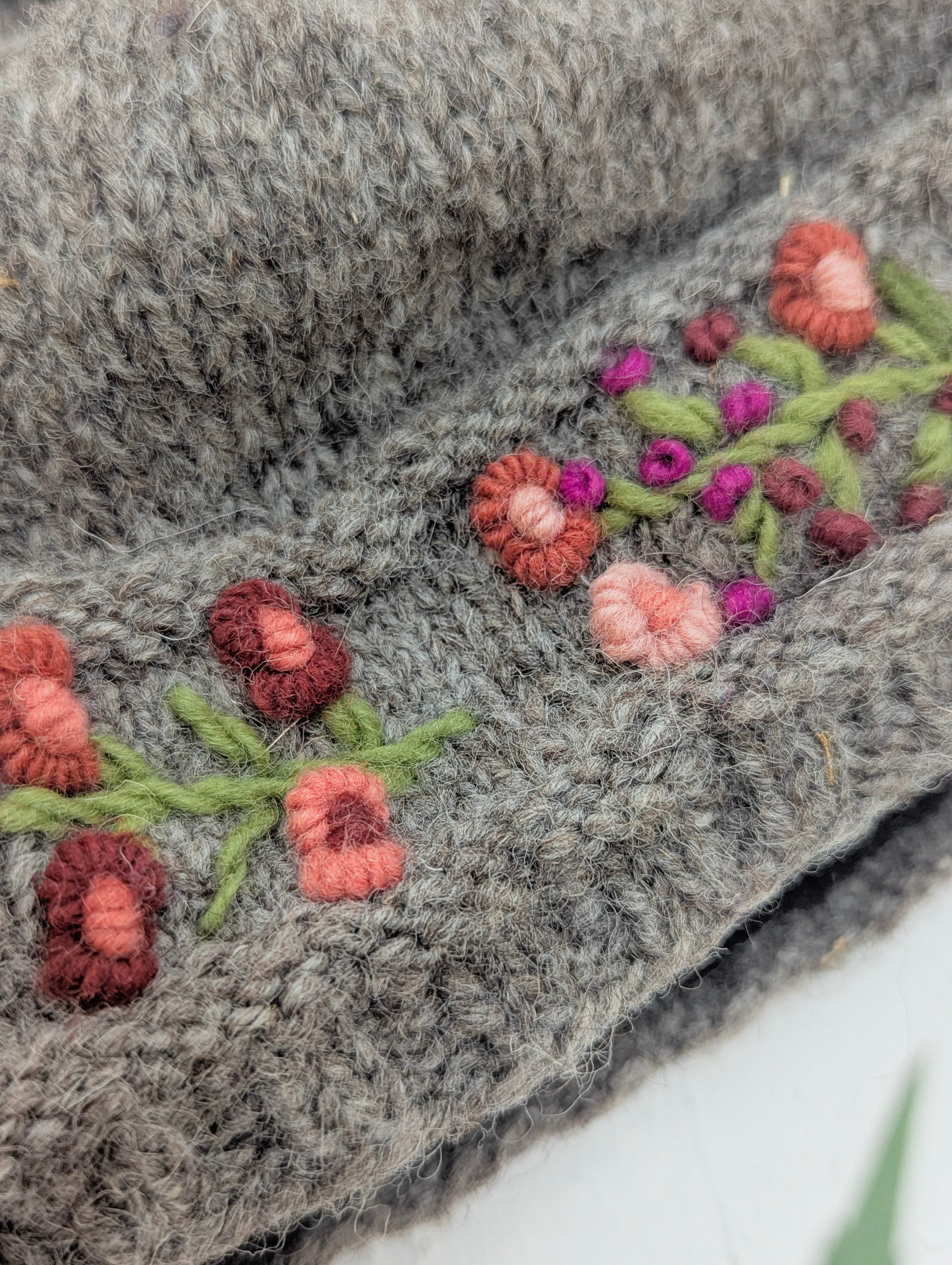 Mathilde Wool Knit Embroidered Hat - BIG FRENCHIES