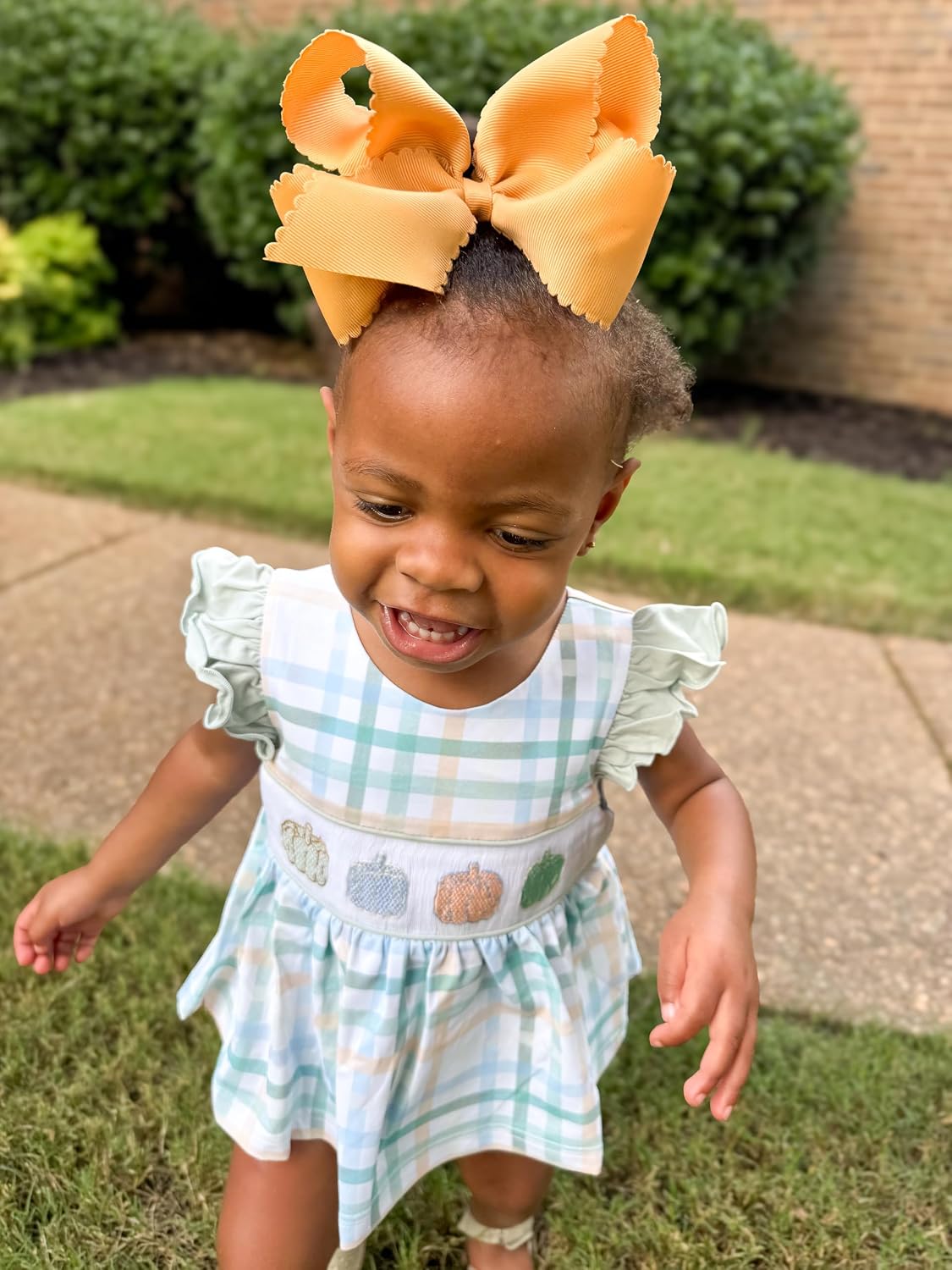 Wee Ones medium smoke blue girls grosgrain hair bow with scalloped edges and no slip clip - view 17