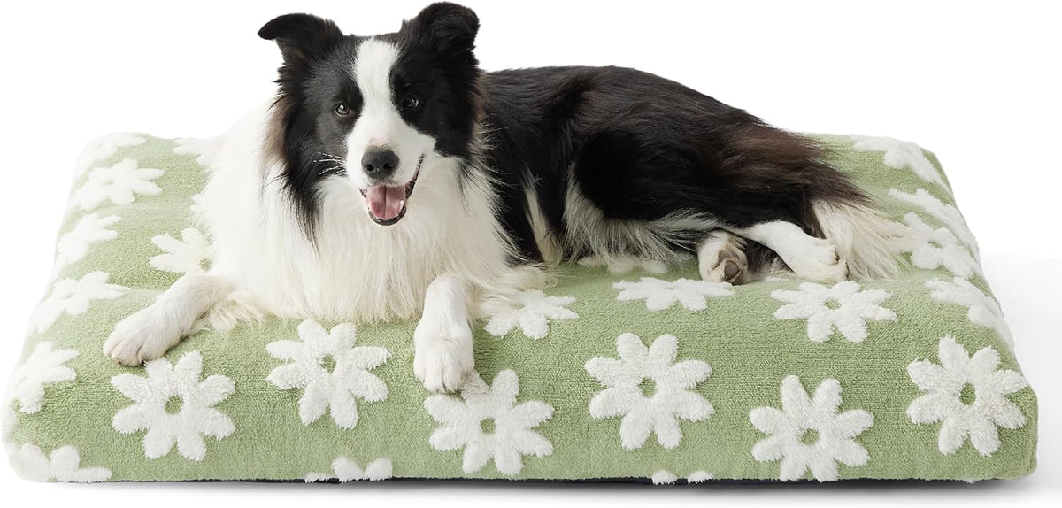 LE SURE Cute Aesthetic Dog Bed for Crate - 36.0"L x 27.0"W x 4.0"Th / Green Checkered
