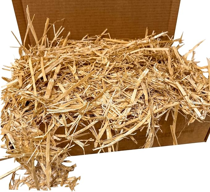 Blue Mountain Hay | Organic Bedding Straw (25 lb) | Natural Pet Bedding & Insulation for Rabbits, Guinea Pigs, Goats, Chickens, Stray & Feral Cats, and Small Animal Shelters