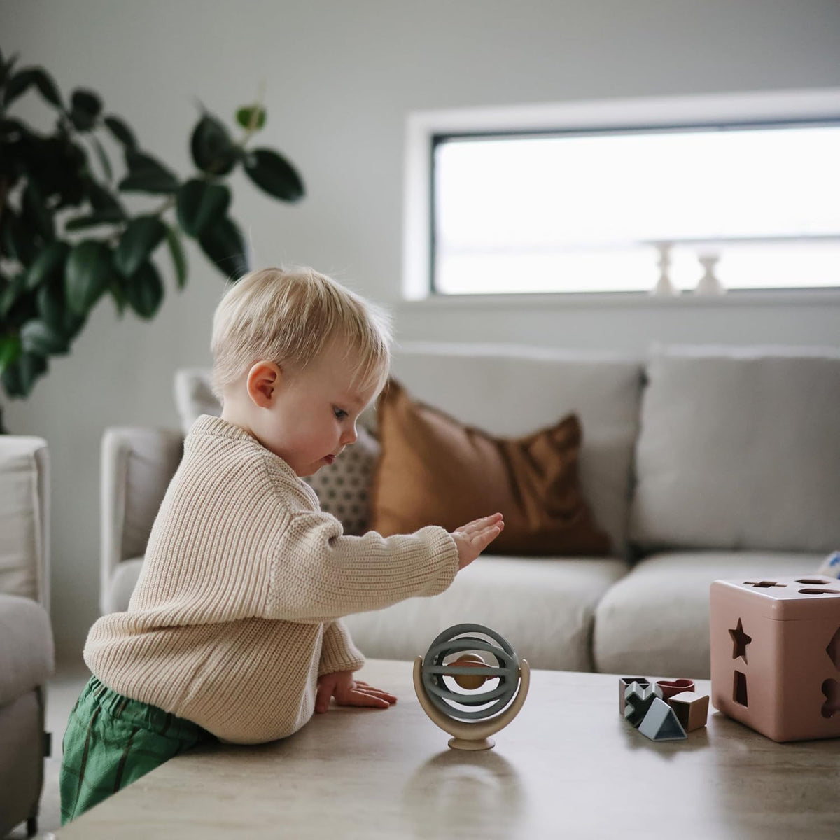 mushie Suction Spinner Ball Toy - Ball - image 4