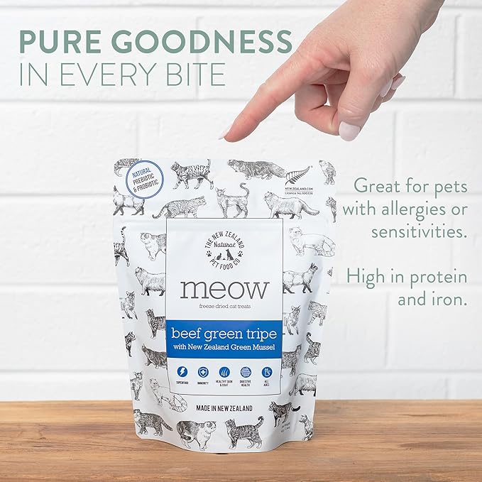 The New Zealand Natural Pet Food Co MEOW Freeze Dried Cat Treats - Beef Green Tripe with New Zealand Green Mussel, High Protein, Healthy Cat Snacks and Toppers, All Natural for all Life Stages, 1.4 oz