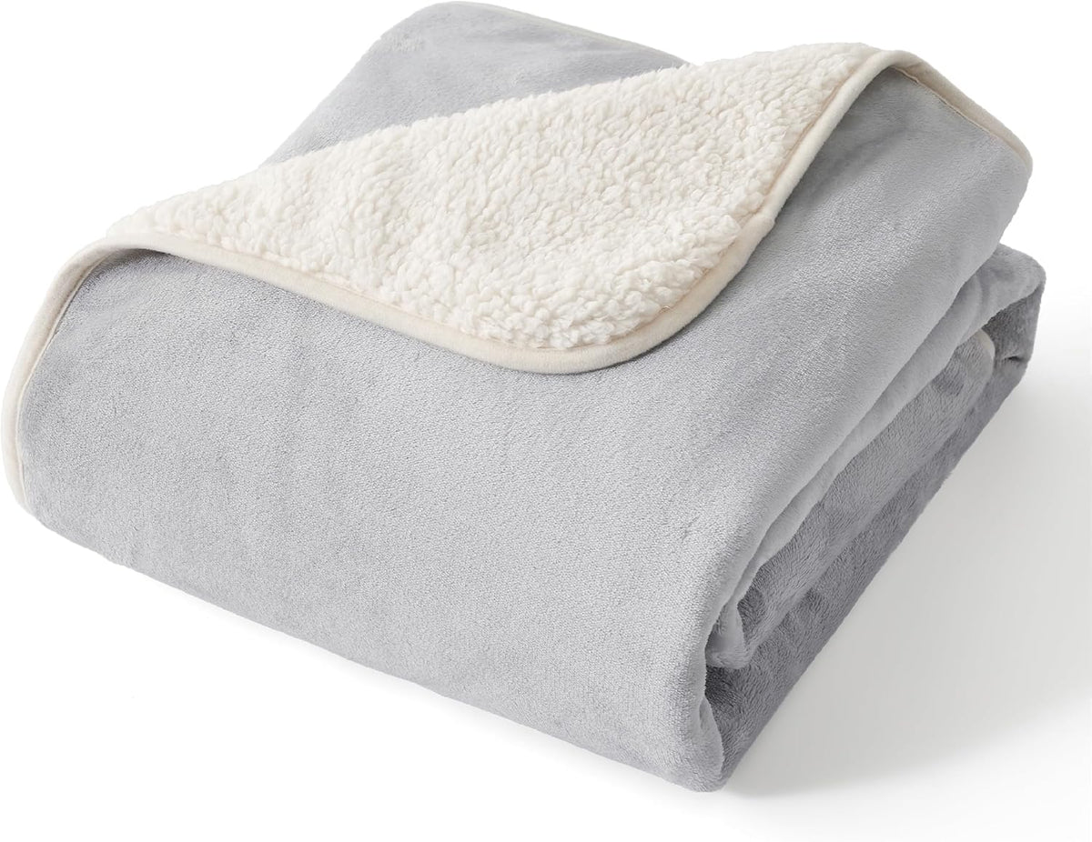 Bedsure Waterproof Dog Blankets for Small Dogs Soft Cat Blanket Warm - S(25x35") / Light Grey