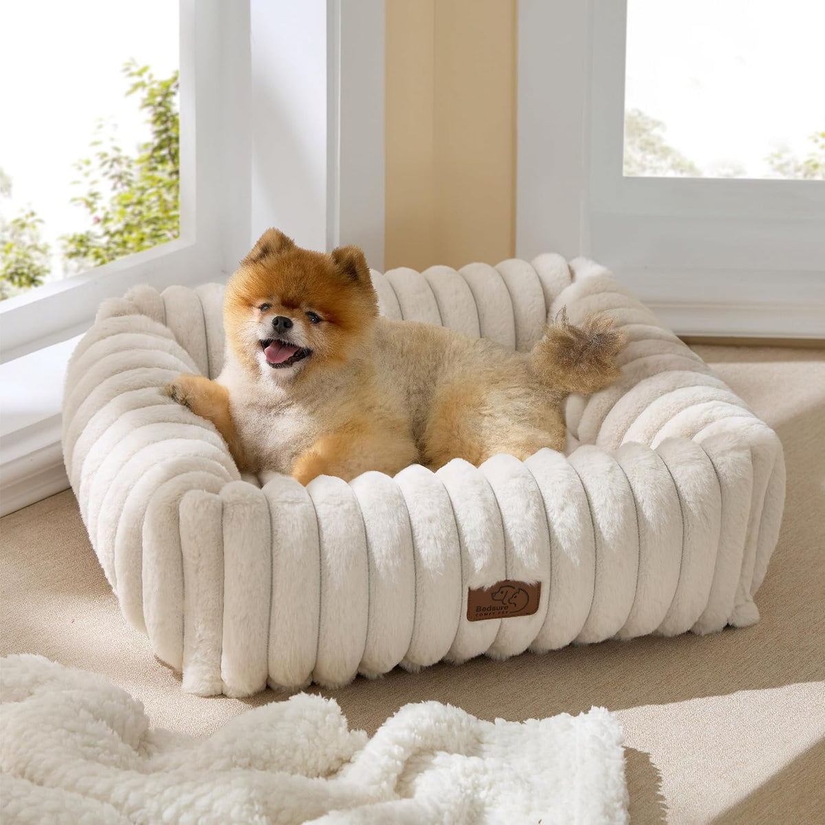 Bedsure ComfyFleece Cute Dog Bed for Small Medium Dogs Washable - M(25" x21" x7") / Cream