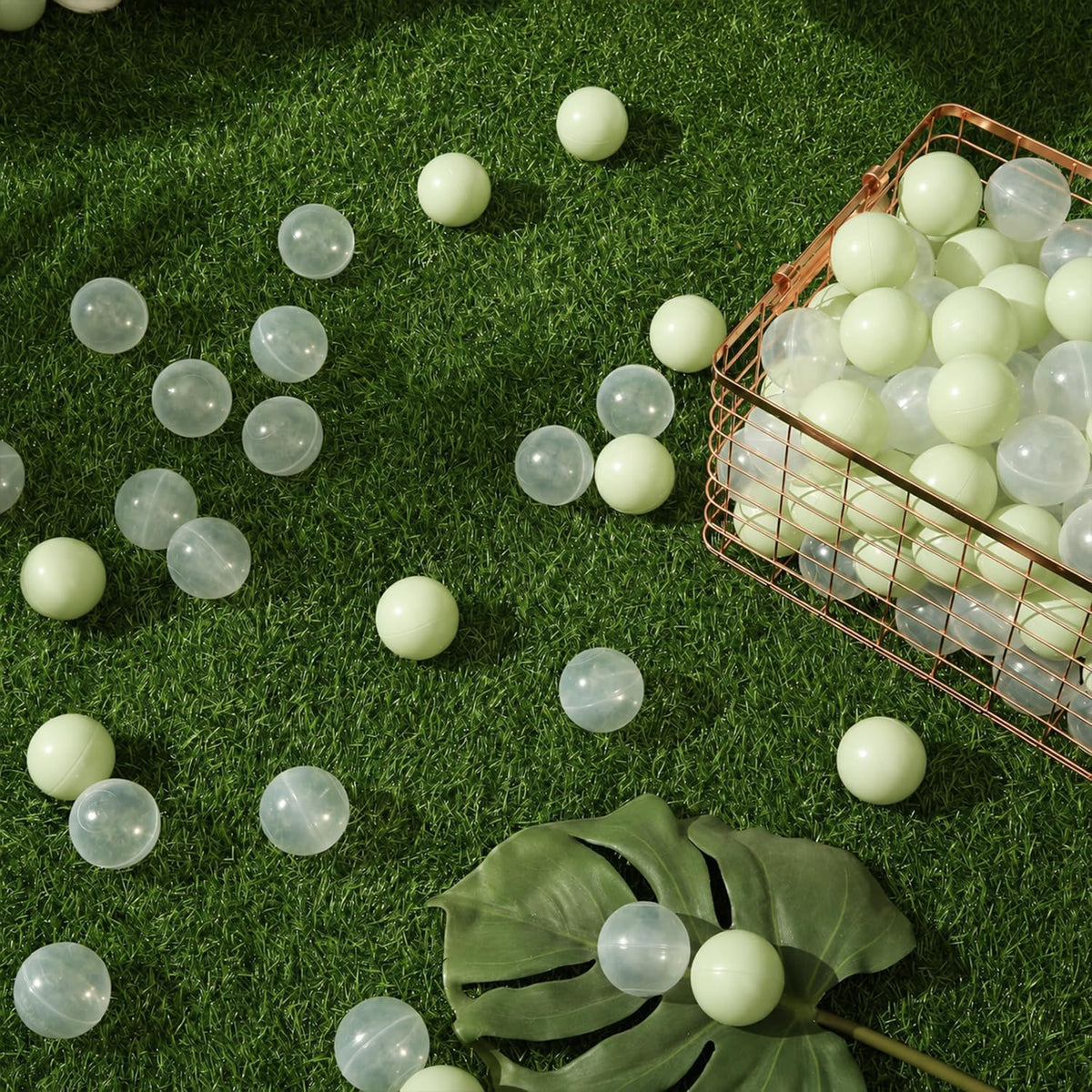 GUESVOT ball pit balls, 100 crush proof plastic balls with reusable storage bag - view 13