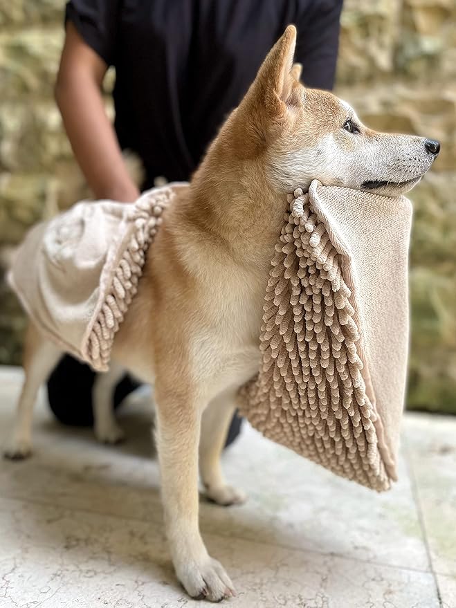 Tuff Pupper Quick Dry Towel for Dogs | Ultra Absorbent Microfiber Shammy | Extra Large 35x15 Size for All Breeds | Comfortable Hand Pockets | Indoor Outdoor Use | Durable Material | Machine Washable