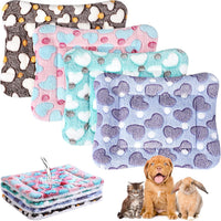 Haull 4 Pcs Waterproof Guinea Pig Bedding Mat, 13 x 10 - Hearts / 13 x 18.5 Inch