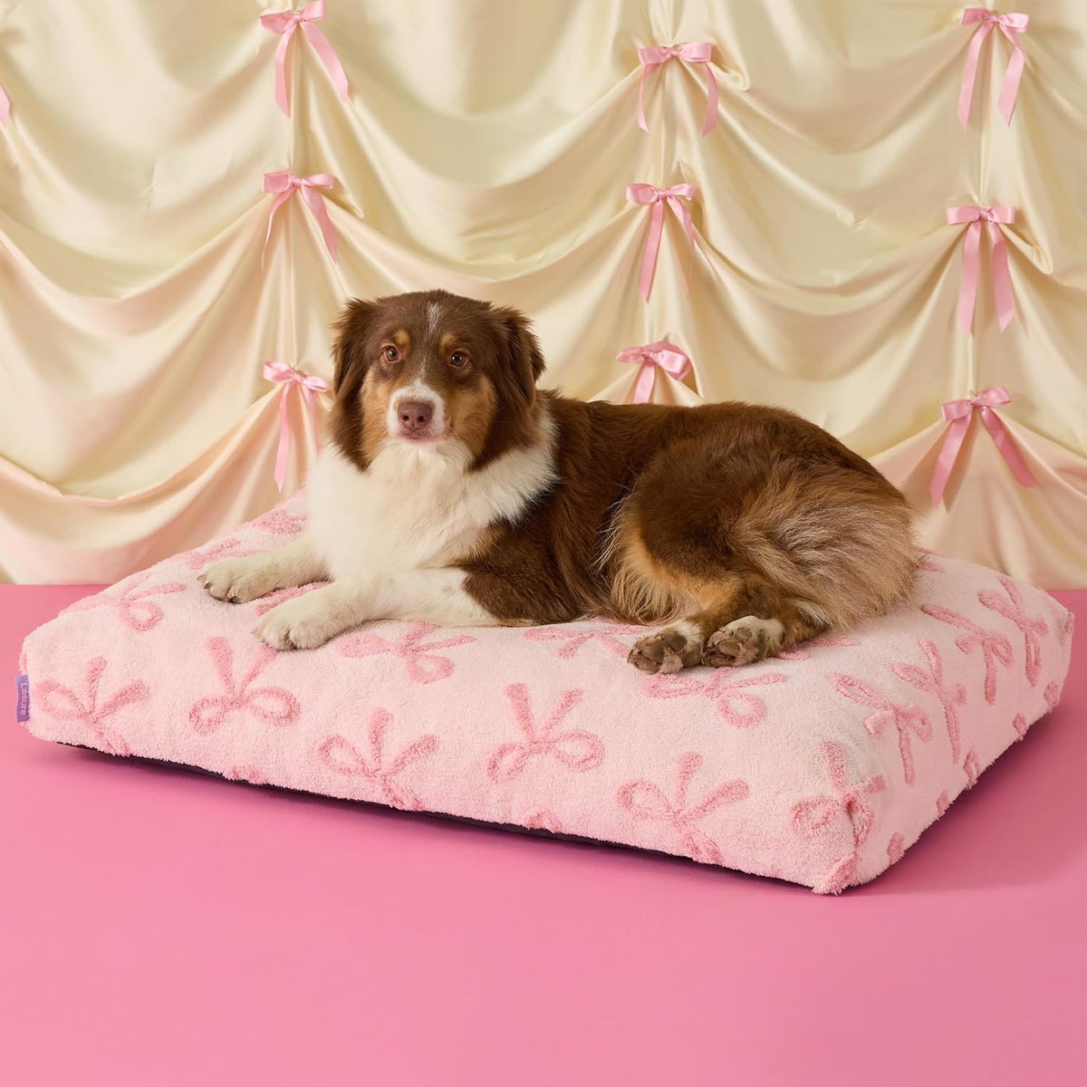 LE SURE Cute Aesthetic Dog Bed for Crate - 35.0"L x 22.0"W x 4.0"Th / Bow Pink