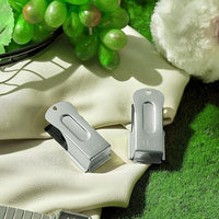 2 Pieces Brass Pet Training Clicker Signaling Cricket Clicker Metal Dog Clicker for Puppy Cats Trainer Pet Owners (Silver)