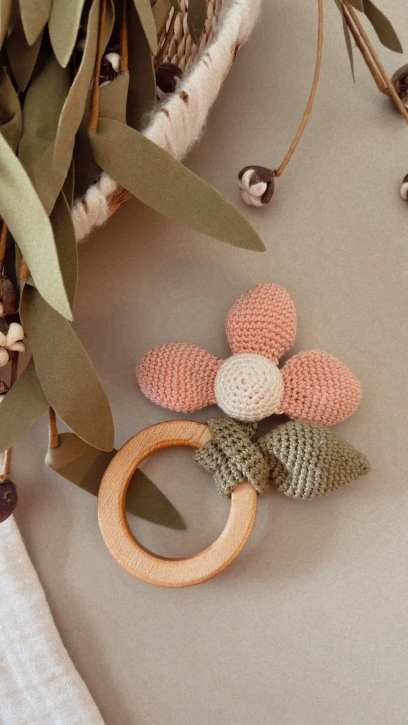 Flower Rattle - BIG FRENCHIES