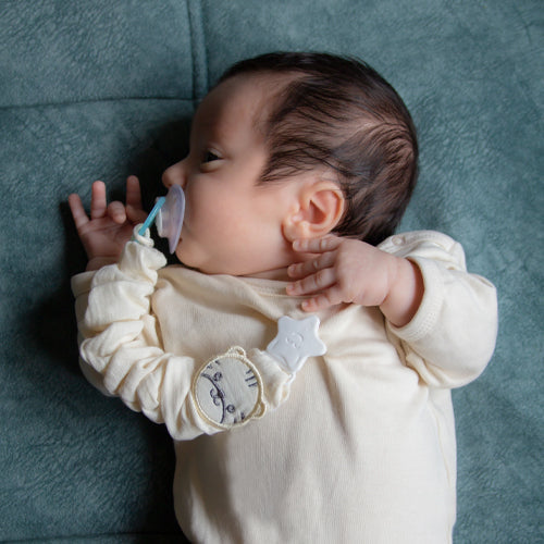 Babyjem muslin pacifier hanger