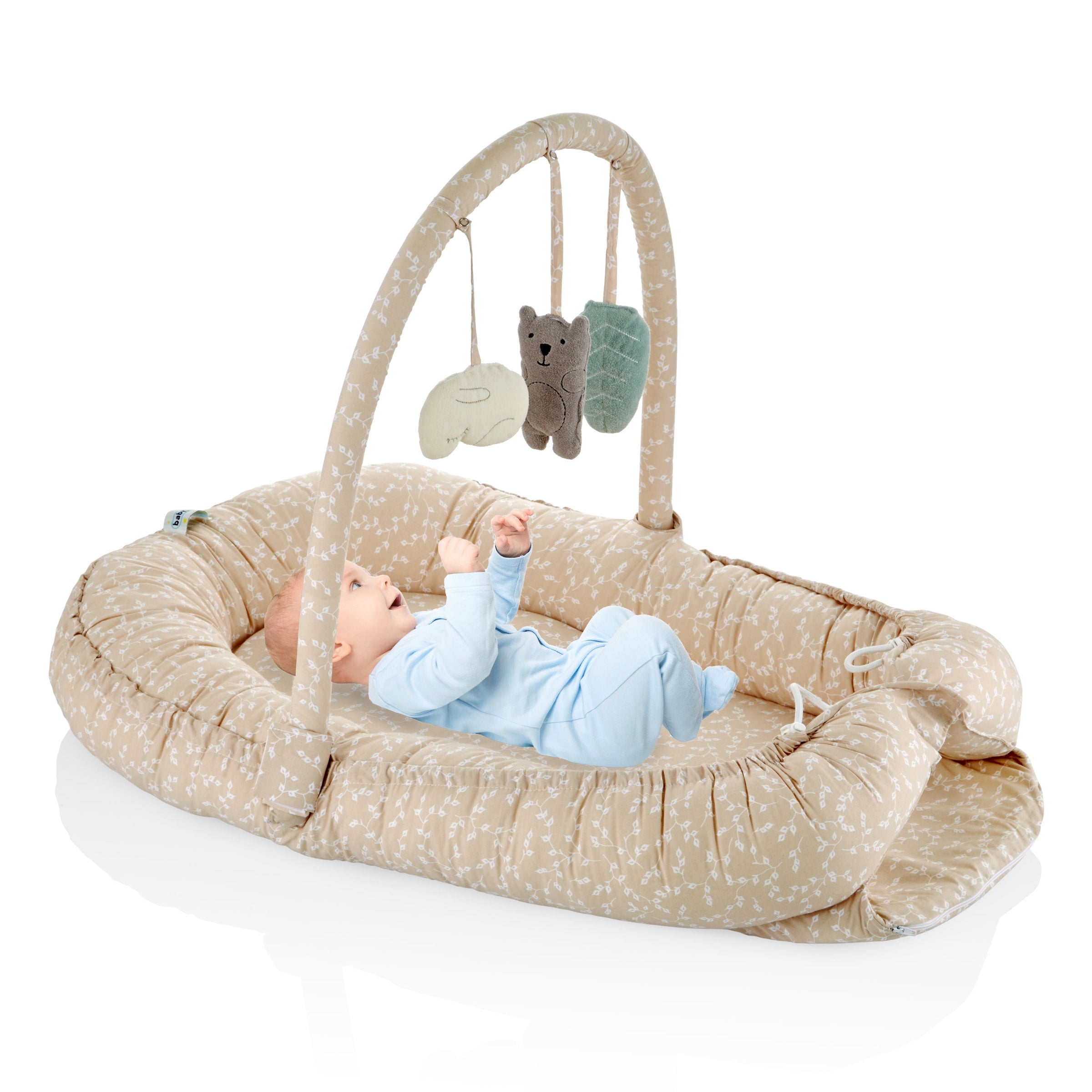 Babyjem babynest with toys
