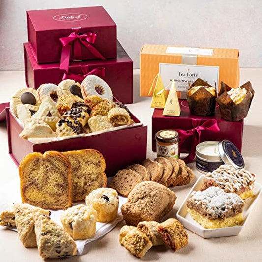 Gift Tower Basket with Candle and Natural Honey - BIG FRENCHIES