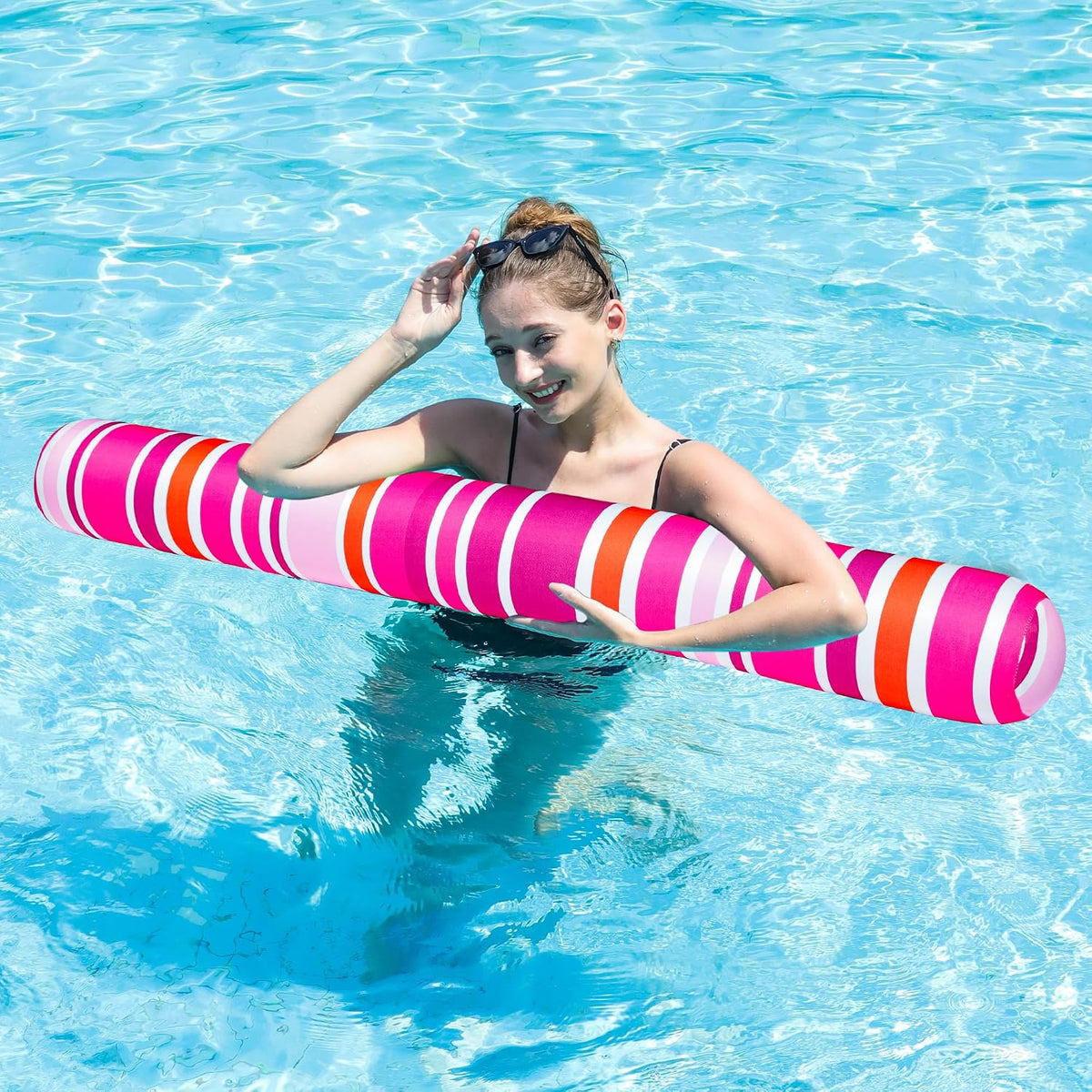 FindUWill 2-pack inflatable fabric-covered pool noodles in blue and green flower print - view 12