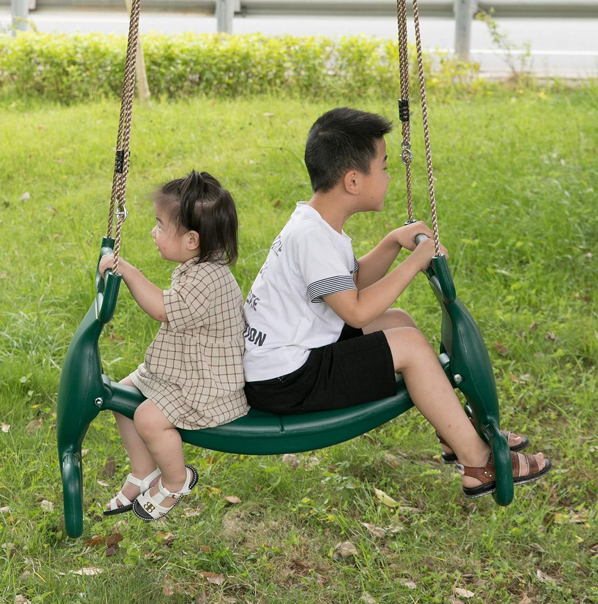 PLAYBERG green plastic 2-person double glider swing with handle bars and footrests - view 4