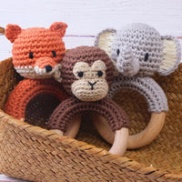 Joliecraft beige crochet bear rattle with natural wood teething ring - view 7