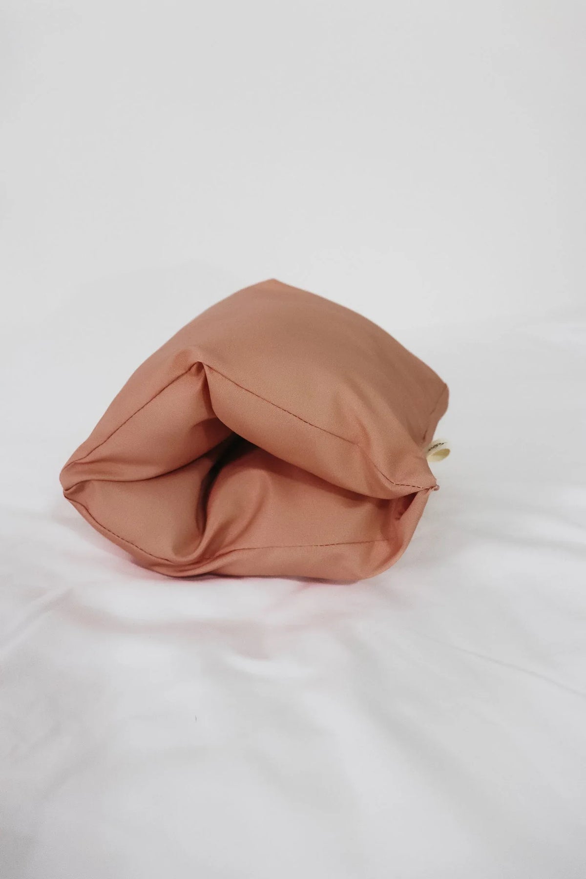 Ribbon Wipeable Cradle Arm Pillow - BIG FRENCHIES