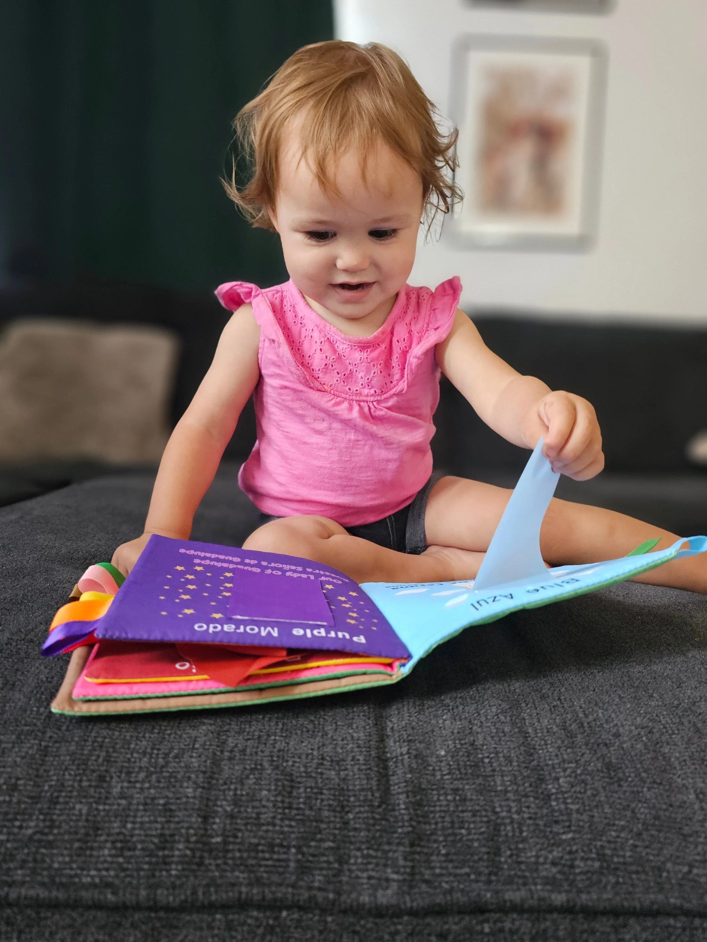 My First Mary Book: Colors / Mi primer libro de la Virgen María: Los Colores (An English–Spanish Bilingual Cloth Book) - BIG FRENCHIES