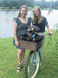 Travelin K9 Pet-Pilot MAX Wicker Bike Basket for Dogs/Cats - Includes Wire Cage Top w/Sun Shade + Plush Removable Padded Liner