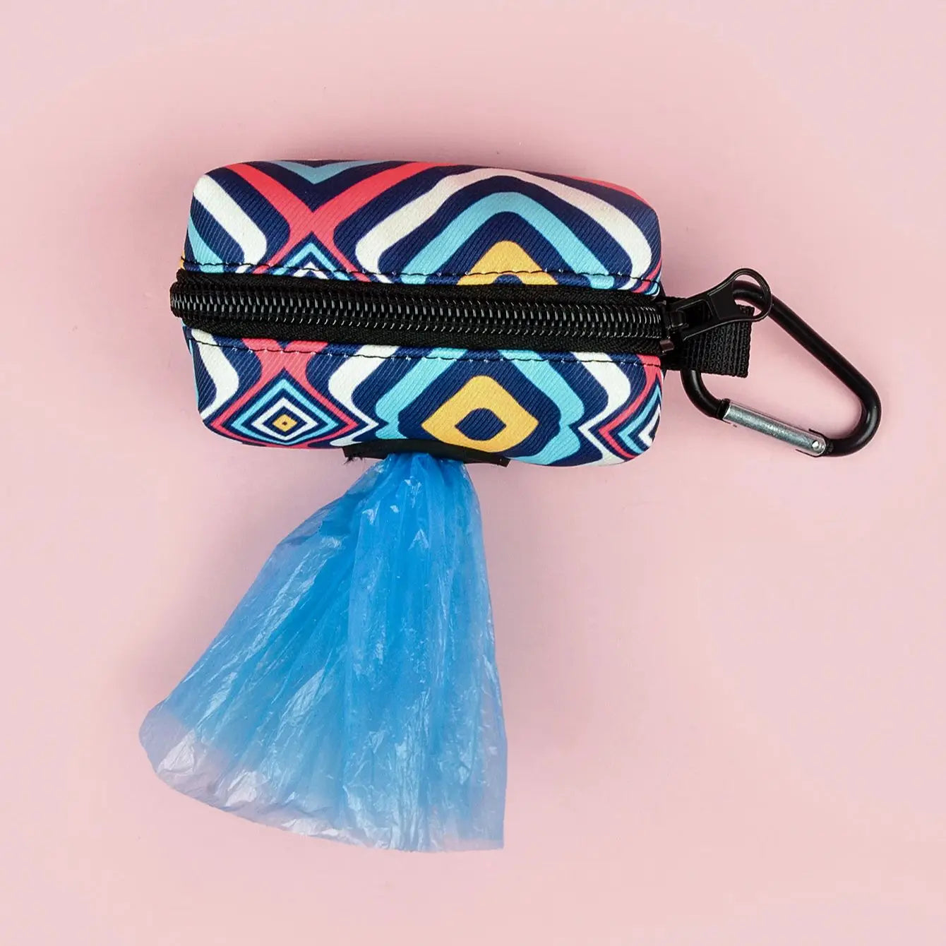 Cute Valentine’s Day Pet Poop Bag Holder – Clip-On Dispenser for Dog Leash (Bags Not Included) - BIG FRENCHIES