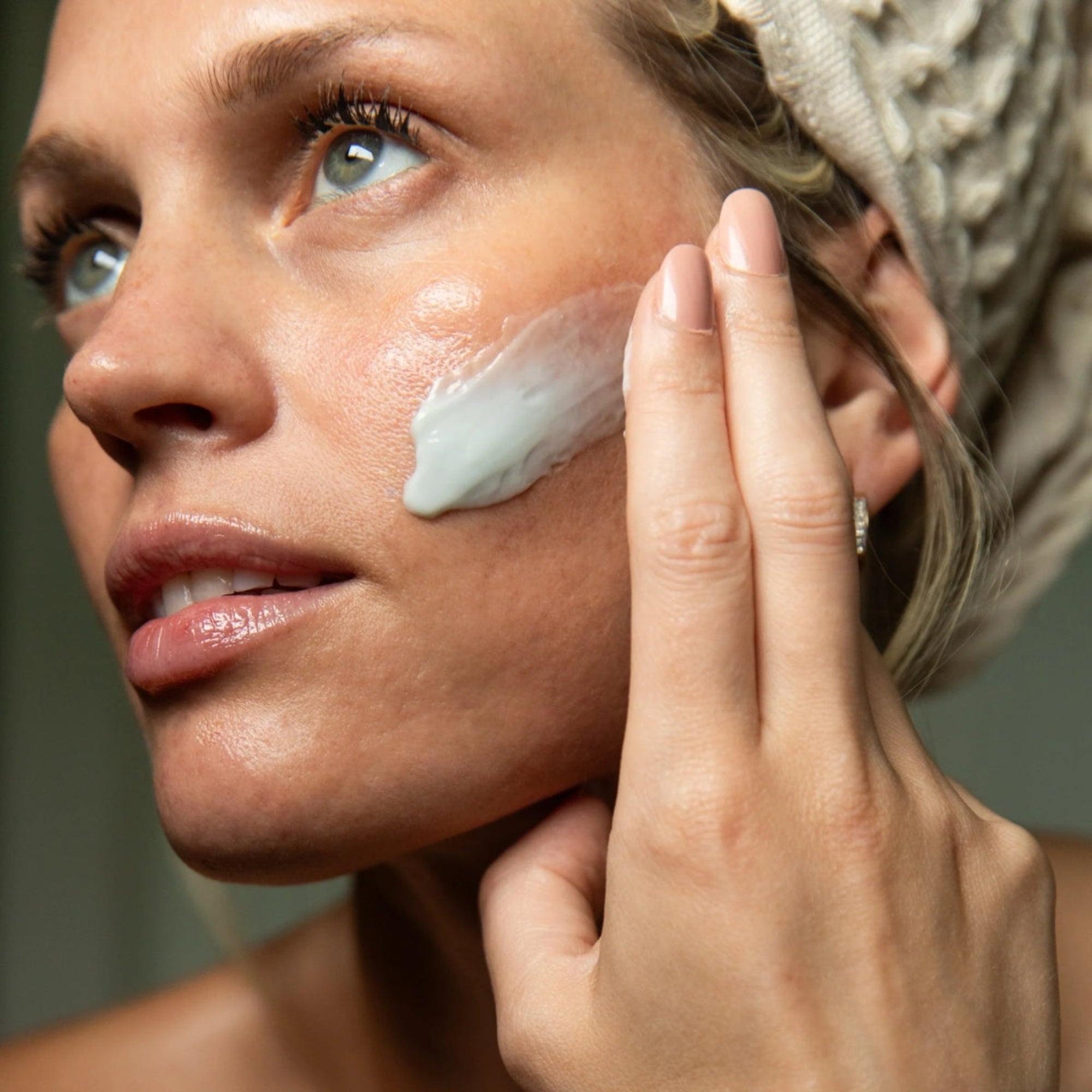 Ageless Cloud Cream - BIG FRENCHIES