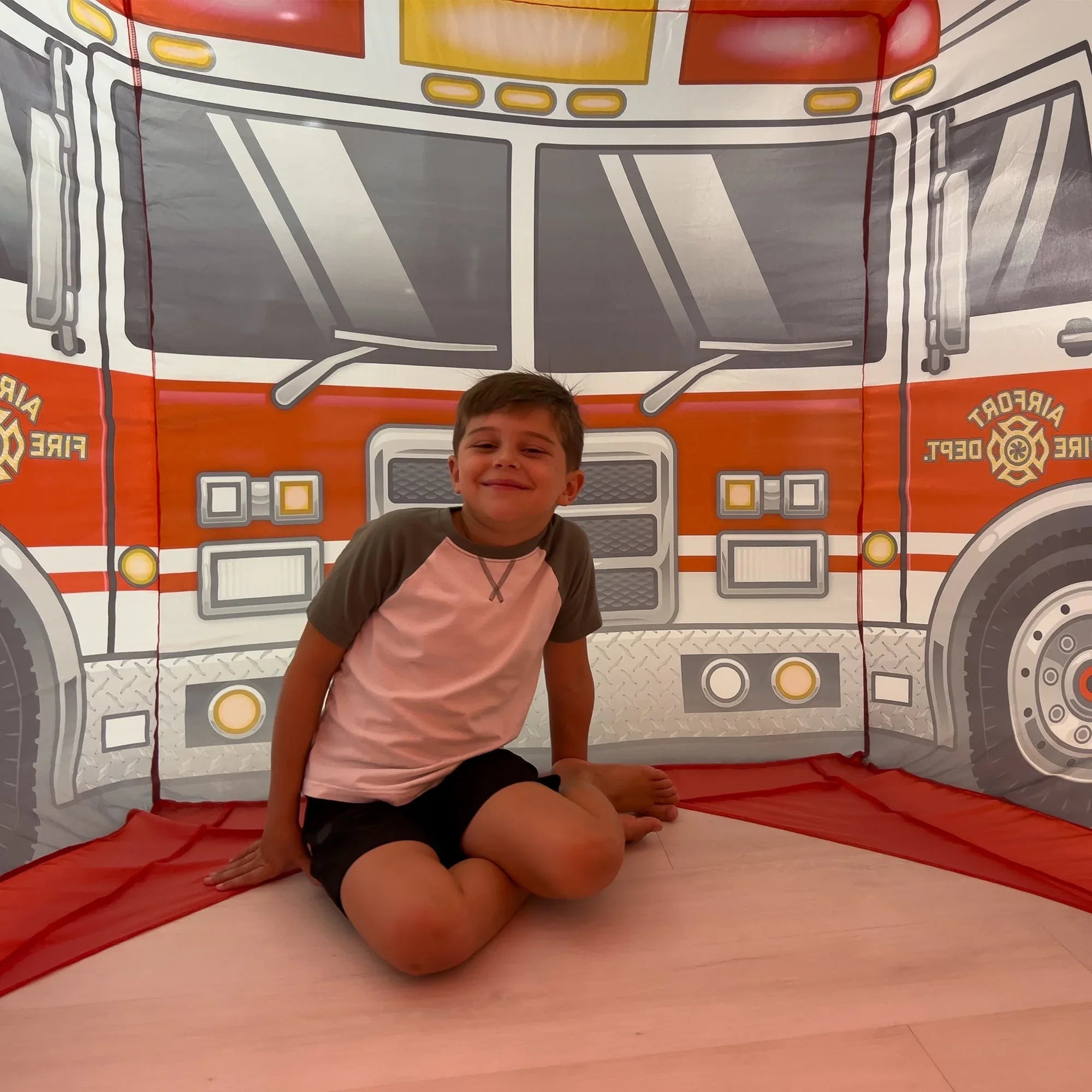 The Original AirFort - Firetruck - BIG FRENCHIES