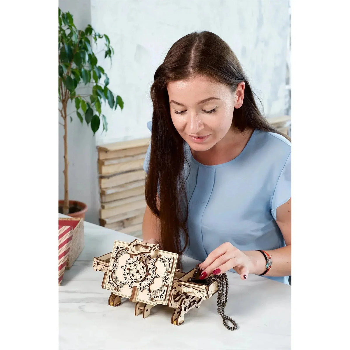 Antique Box 3D Wood Model Kit UGEARS - BIG FRENCHIES