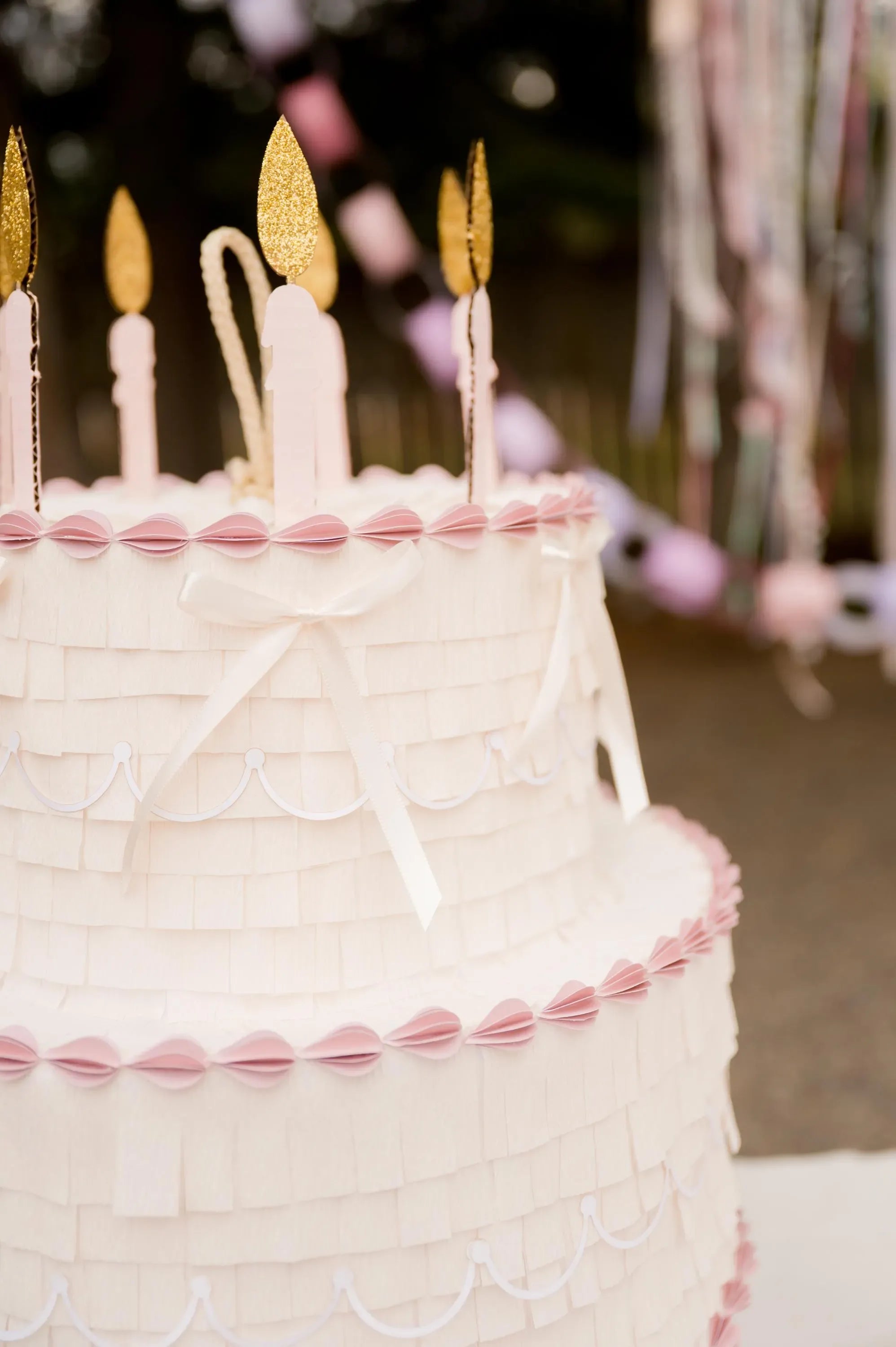 🎂 Birthday Cake Piñata – Handmade Party Cake Decoration, Candy Holder - BIG FRENCHIES