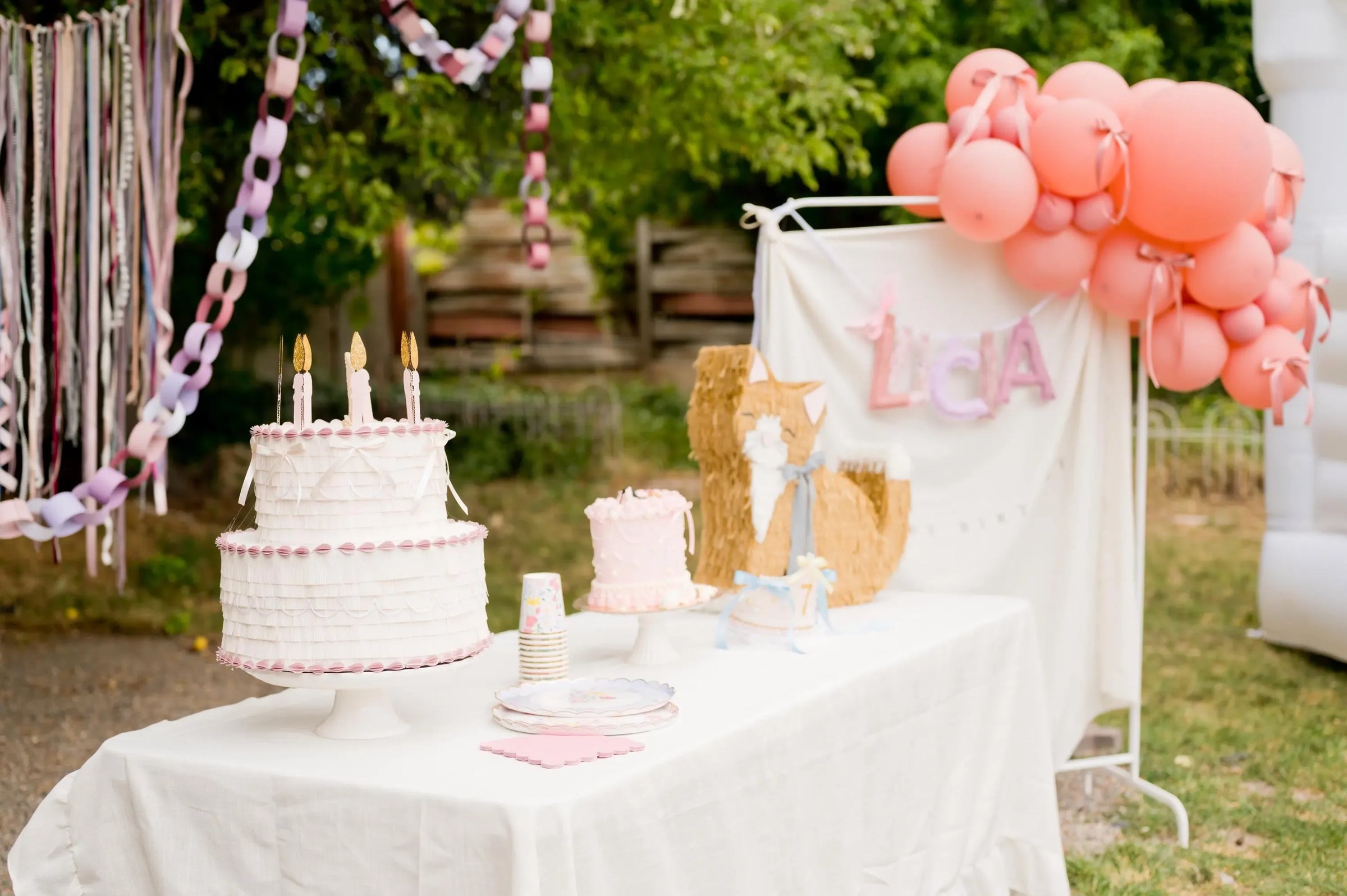 🎂 Birthday Cake Piñata – Handmade Party Cake Decoration, Candy Holder - BIG FRENCHIES