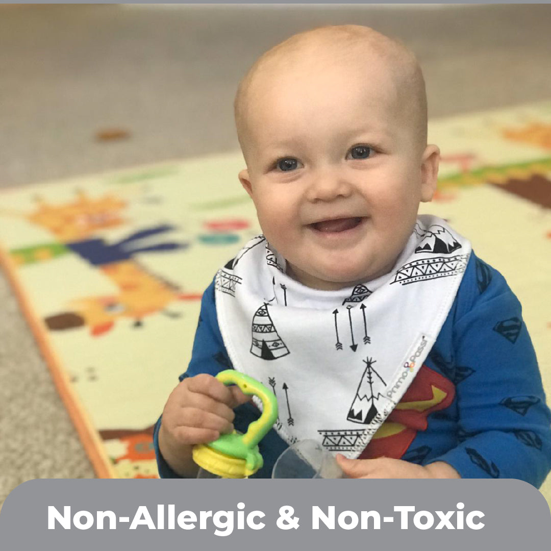 Primo Passi Bandana Bib, White Arrows