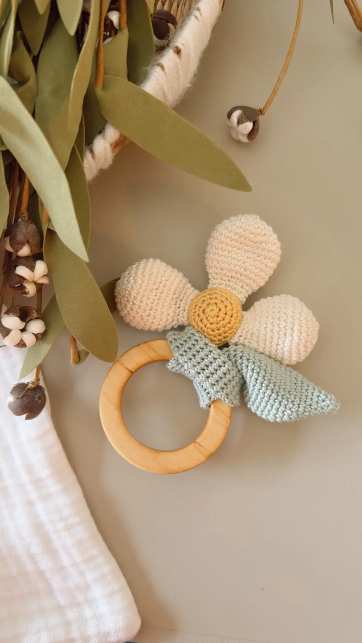 Flower Rattle - BIG FRENCHIES