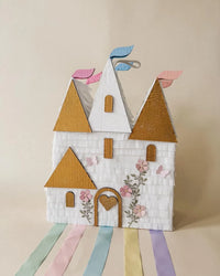 🏰 Enchanted Castle Piñata – Handmade Princess Party Decoration, Candy Holder - BIG FRENCHIES