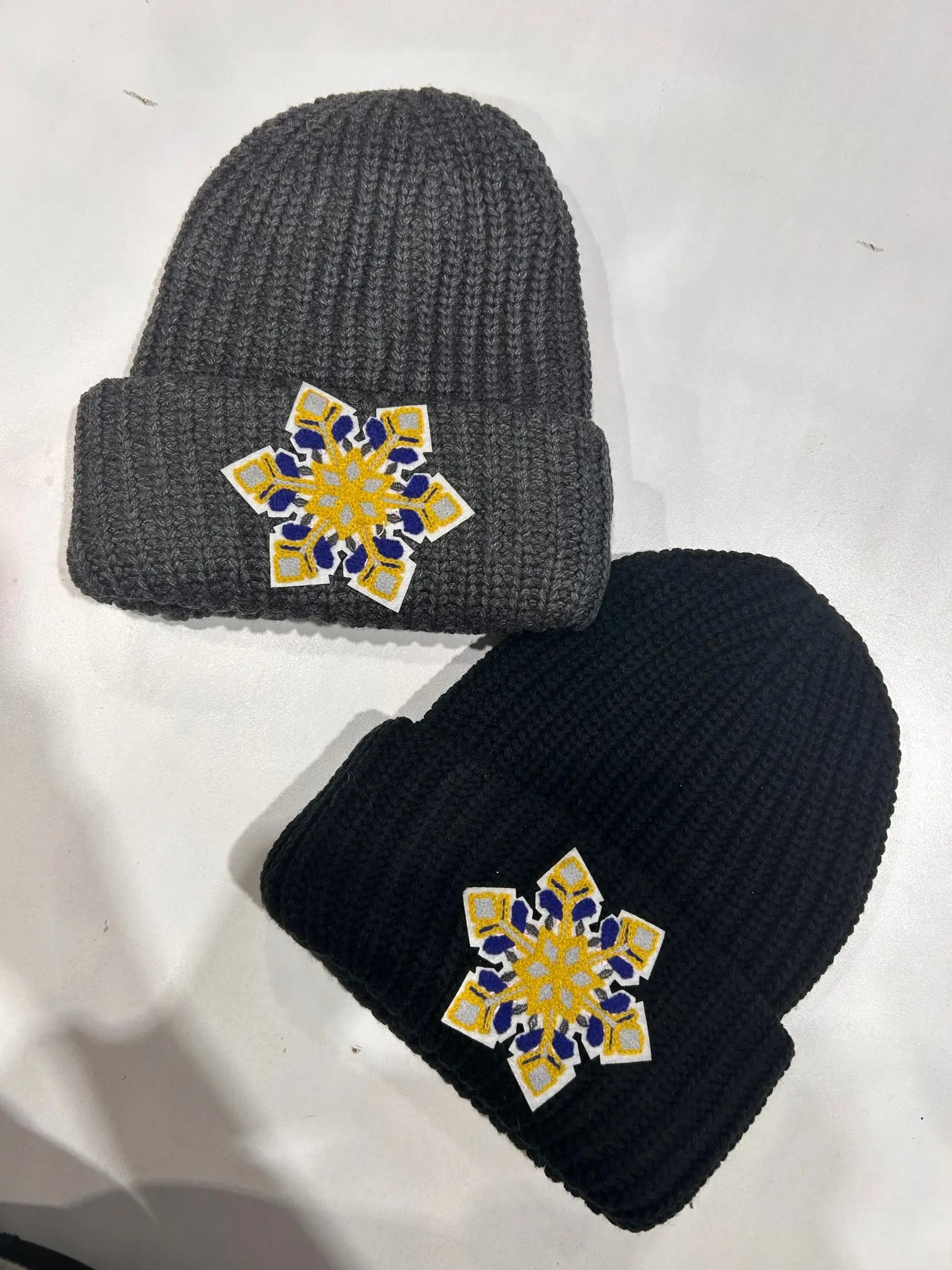 Chenille Snowflake Beanie - BIG FRENCHIES