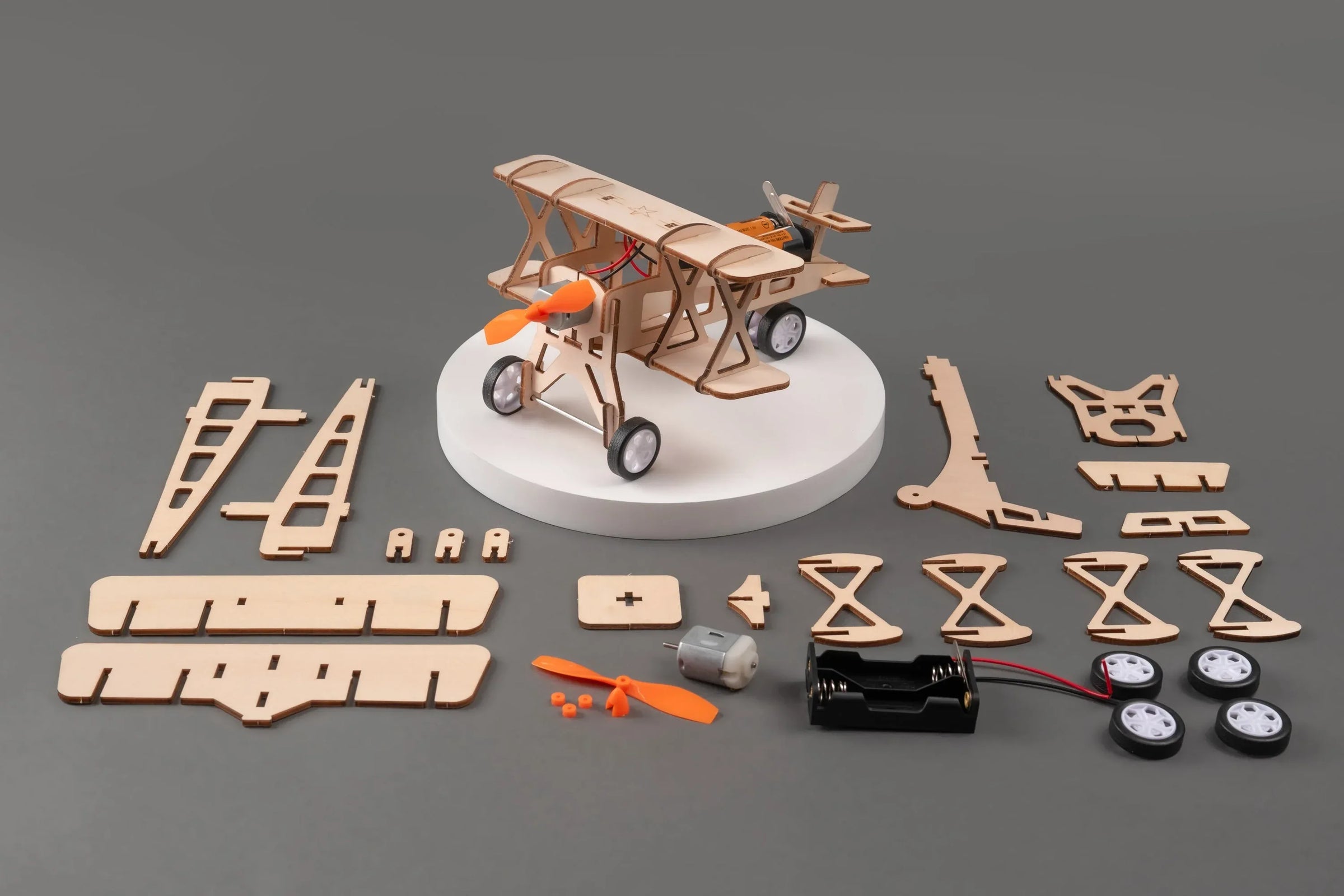 Propeller Plane DIY Kit, Educational STEM Toy - BIG FRENCHIES