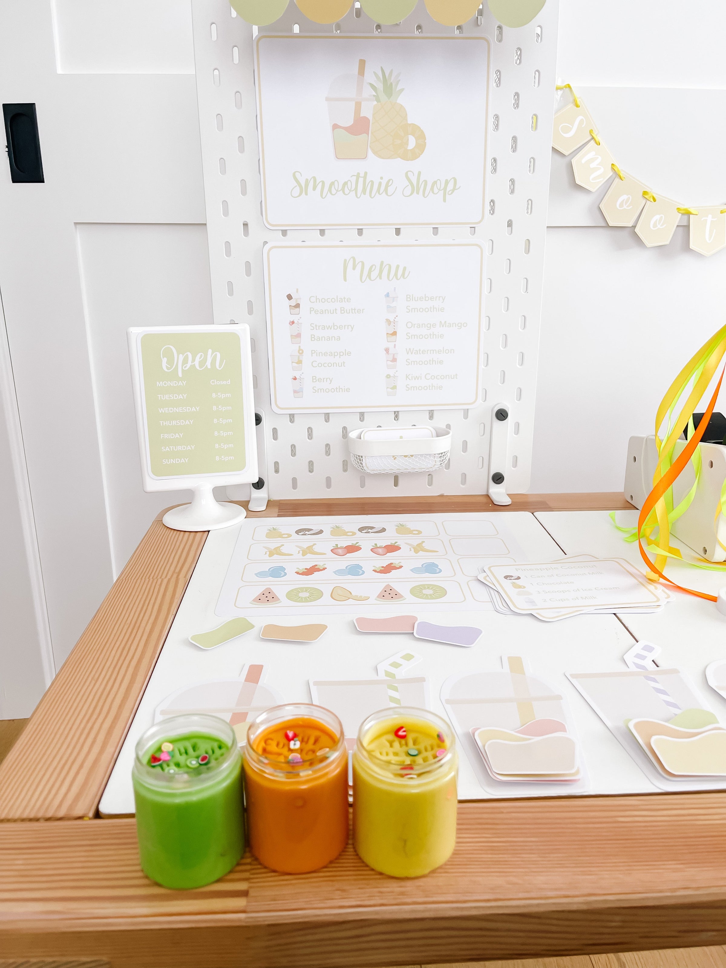 Smoothie Shop Dramatic Play Kit