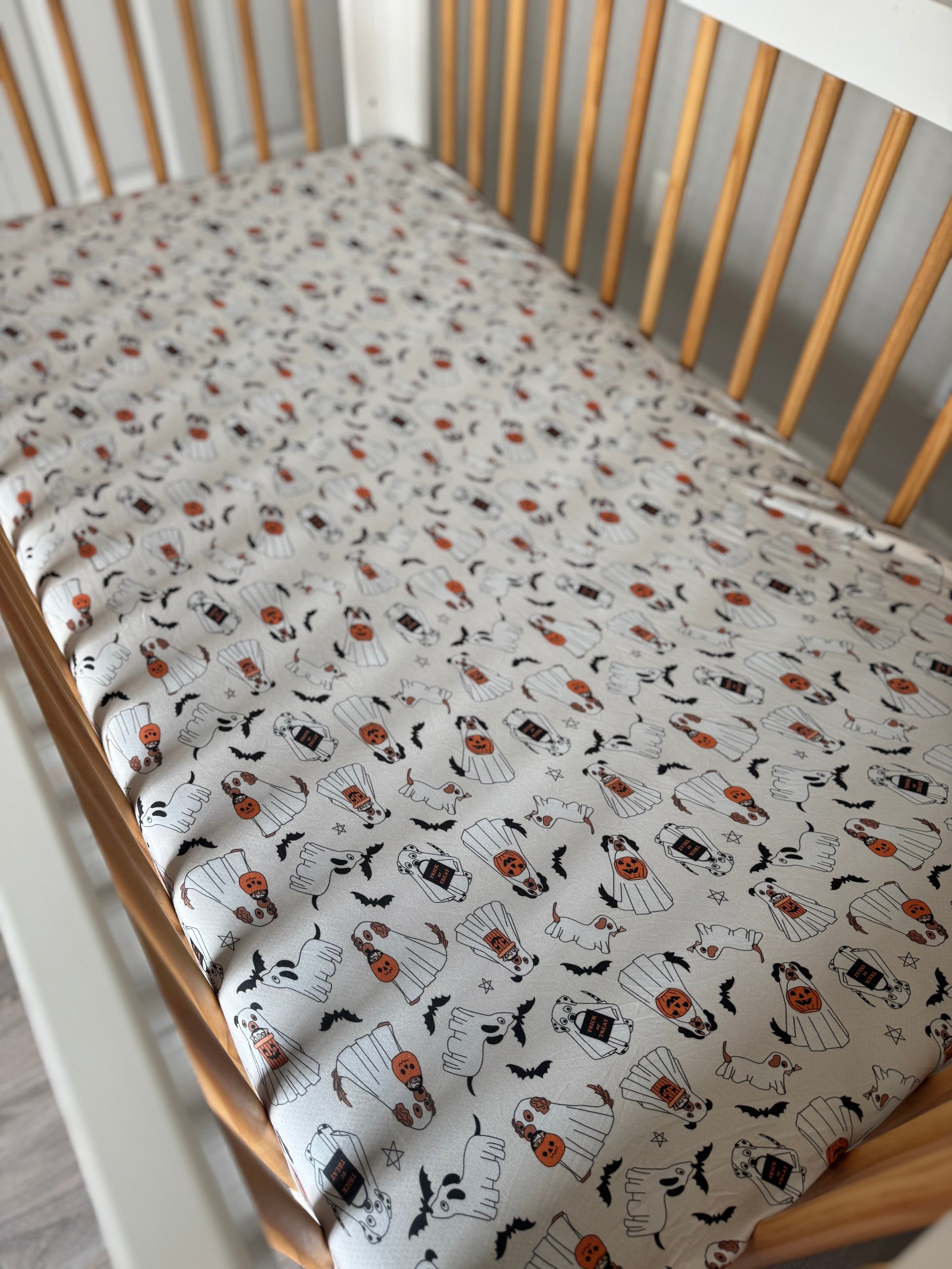 Howl-O-Ween Pups (Crib Sheet) - BIG FRENCHIES