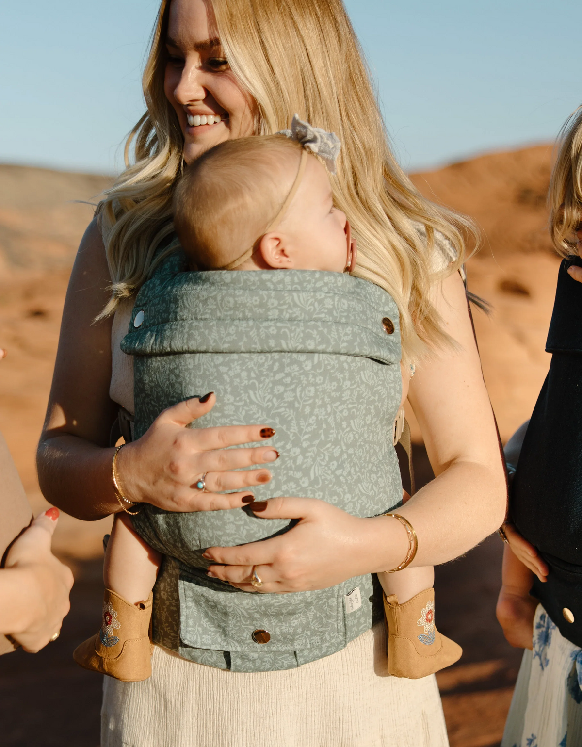 Monroe x Coco Bloom – Neutral Cotton Baby Carrier (7–35 lbs) - BIG FRENCHIES
