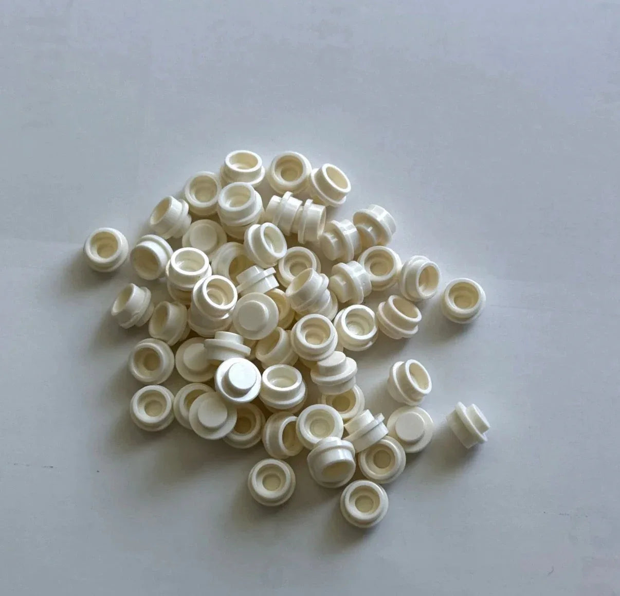 White 4073 1x1 Round Plate Brick – Choose Quantity – LEGO® Compatible Bulk Lot - BIG FRENCHIES