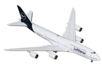 Boeing 747-8I Commercial Aircraft "Lufthansa" (D-ABYA) White with Dark Blue Tail 1/400 Diecast Model GeminiJets