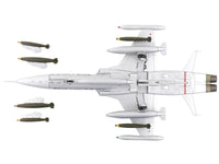 Northrop F-5A Freedom Fighter Aircraft "38381" (1960s) United States Air Force "Air Power Series" 1/72 Diecast Model by Hobby Master