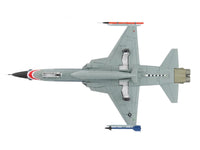 Northrop F-5N Tiger II Aircraft "Red 117 761533 Adversary Fighter VFC-111 Sundowners" (2017) United States Navy "Air Power Series" 1/72 Diecast Model by Hobby Master