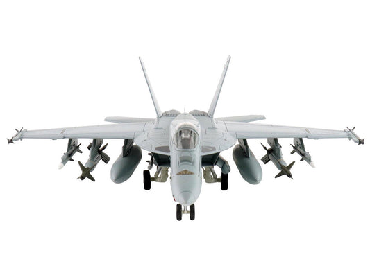 Boeing F/A-18E Super Hornet Fighter Aircraft "Dagger Team (with decals)" United States Navy "Air Power Series" 1/72 Diecast Model by Hobby Master