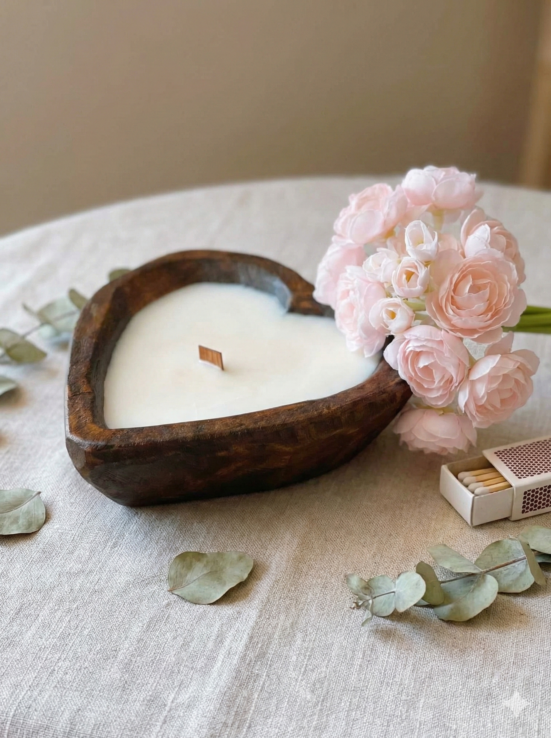Endless Love Wooden Candle for Romantic Ambiance