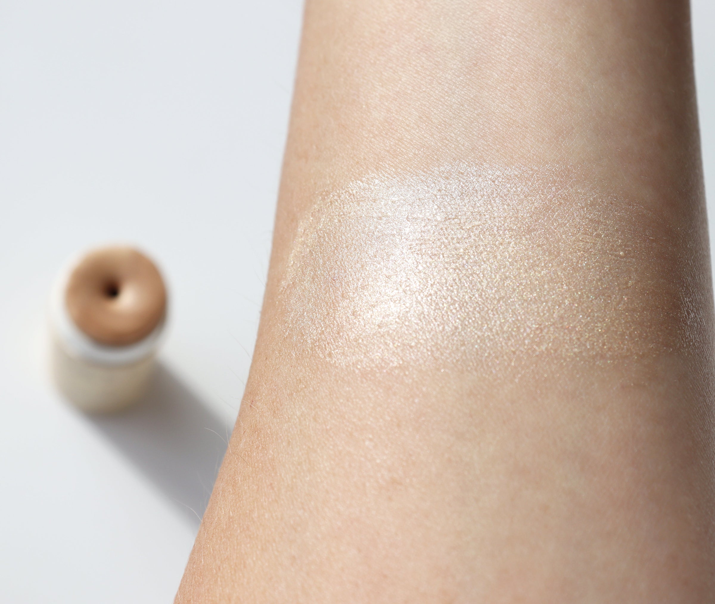 Illumi Creamy Vegan Highlighter Stick - BIG FRENCHIES