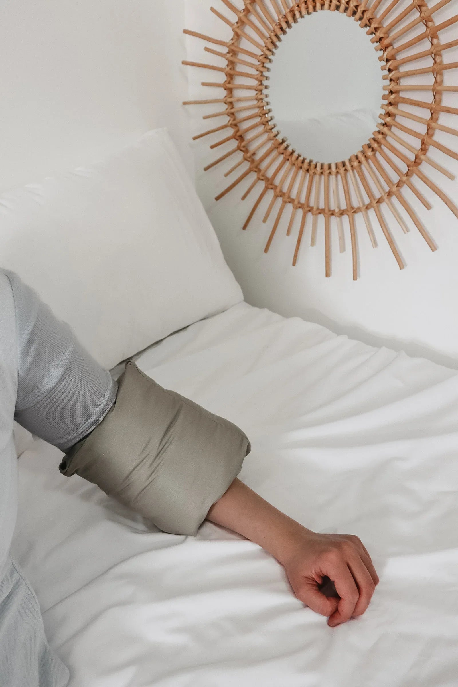 Meadow Wipeable Cradle Arm Pillow - BIG FRENCHIES