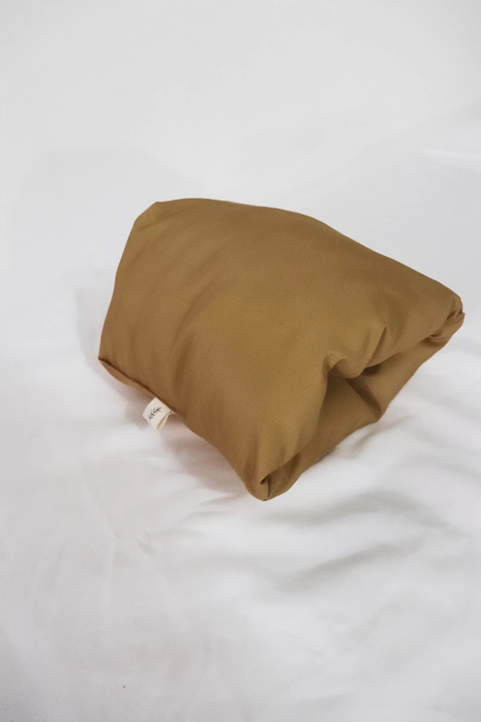 Clay Wipeable Cradle Arm Pillow - BIG FRENCHIES
