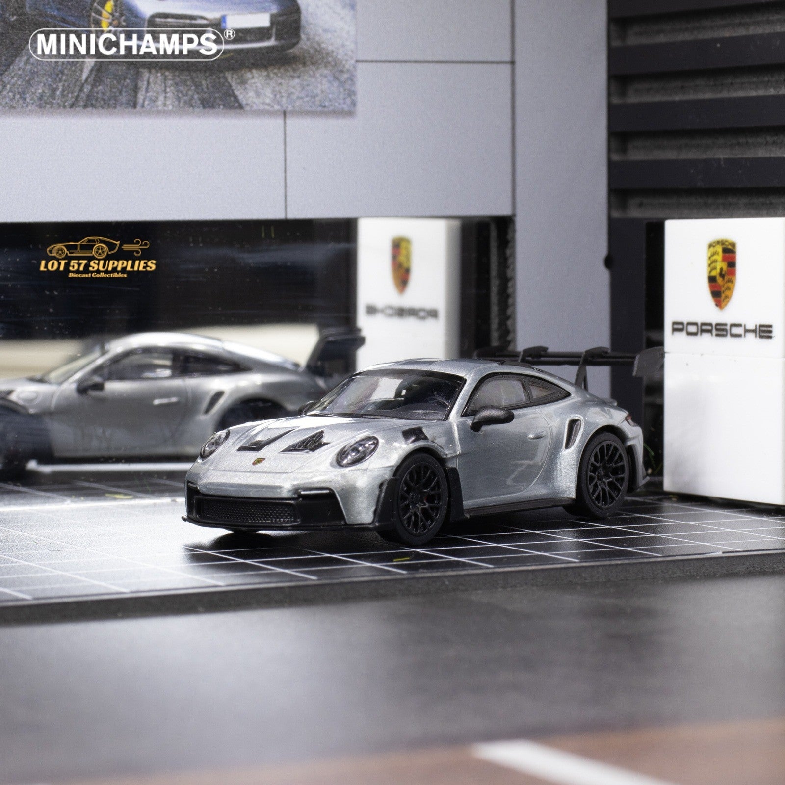 Minichamps Porsche 911 GT3 RS Raw Silver 1:64