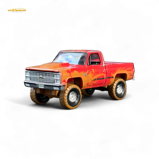 Auto World 1983 Chevrolet Silverado K10 Lifted 1:64